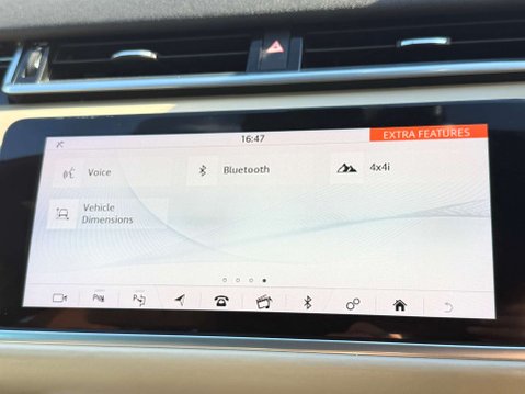 Land Rover Range Rover Velar 2.0 D240 R-Dynamic HSE SUV 5dr Diesel Auto 4WD Euro 6 (s/s) (240 ps) 66