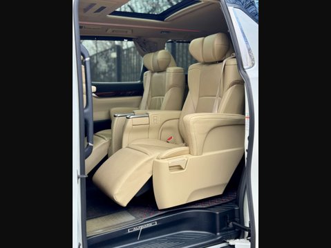 Toyota Alphard 3.5 V6 EXECUTIVE LOUNGE 7 SEAT 84