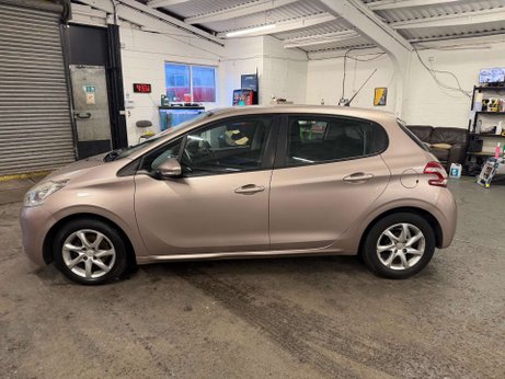 Peugeot 208 1.4 HDi Active Euro 5 5dr 4