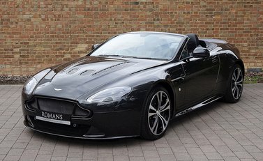 Aston Martin V12 Vantage S Roadster 6