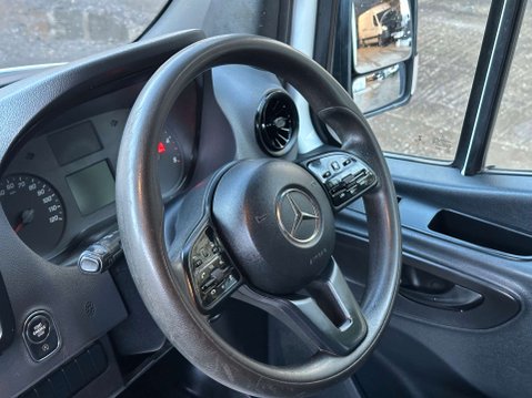 Mercedes-Benz Sprinter 2.0 315 CDI Progressive RWD L2 H2 Euro 6 (s/s) 5dr 29
