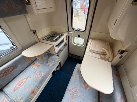 Romahome Duo OUTLOOK R20 HI MODEL 2 BERTH CAMPER VAN 18