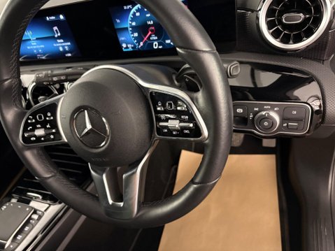 Mercedes-Benz A Class 1.3 A180 Sport Edition (Executive) 7G-DCT Euro 6 (s/s) 5dr 27