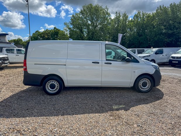 Mercedes-Benz Vito AUTO LWB L2H1 Low Roof Progressive 114 Air Con Alloys Sensors EURO 6 7