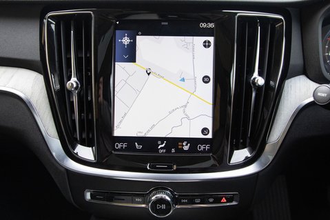 Volvo V60 D3 INSCRIPTION PRO 24