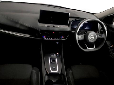 Nissan Qashqai 1.3 DIG-T MHEV N-Connecta SUV 5dr Petrol Hybrid XTRON Euro 6 (s/s) (158 ps) 18