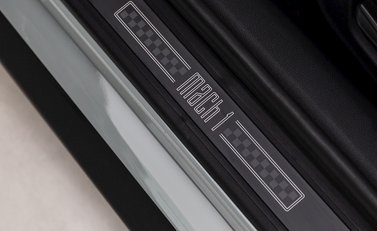 Ford Mustang Mach 1 18