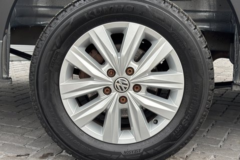 Volkswagen Crafter CR35 L2 H1 Mwb Lr 177 ps Tdi Trendline DSG Panel Van 31