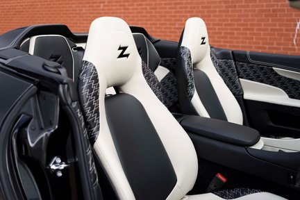 Aston Martin Vanquish Zagato Volante 25