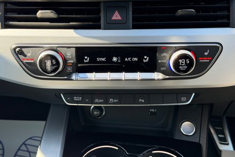 Audi A5 SPORTBACK TFSI QUATTRO S LINE MHEV -APPLE CARPLAY -FULL AUDI S/HISTORY 40