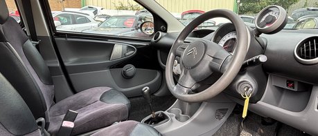 Citroen C1 CODE.. LOOK!! ONLY 65K MILES!! 10 SERVICES.. £20 ROAD TAX.. LOW INSURANCE.. 1