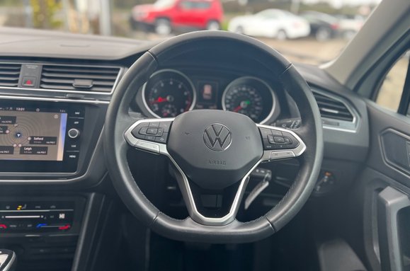 Volkswagen Tiguan LIFE 1.5 TSI DSG AUTOMATIC 32