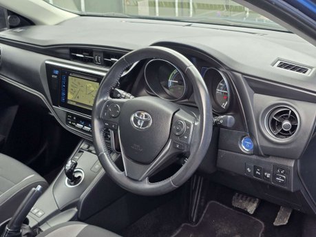 Toyota Auris 1.8 VVT-h Business Edition Hatchback 5dr Petrol Hybrid CVT Euro 6 (s/s) (Sa 25