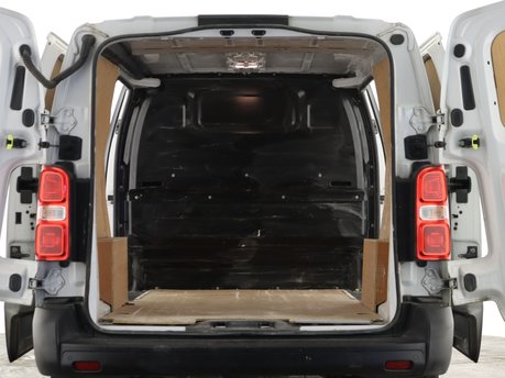 Vauxhall Vivaro 2900 1.5d 100PS Dynamic H1 3