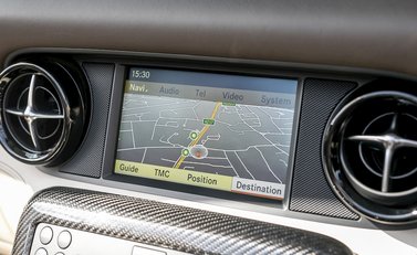 Mercedes-Benz SLS GT Roadster 18