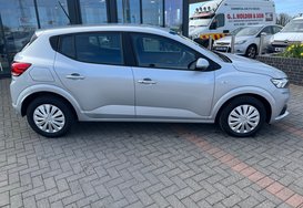 Dacia Sandero COMFORT 1.0 TCE AUTOMATIC 5 DOOR 5