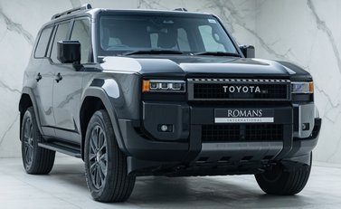 Toyota Land Cruiser Invincible 9