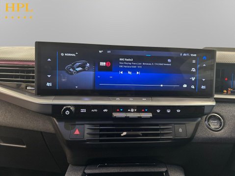Vauxhall Grandland 73kWh Ultimate SUV 5dr Electric Auto (213 ps) Alloys - Air Con - DAB Radio 19
