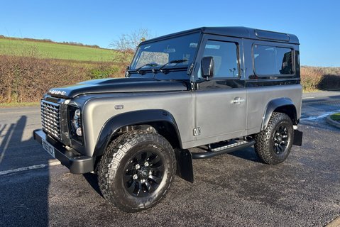 Land Rover Defender 90 TD Autobiography Station Wagon - 1/100 Made - LR Service History 1