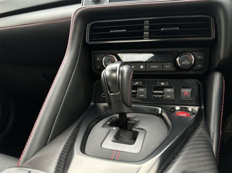 Nissan GT-R RECARO 68