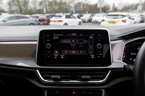 Volkswagen T-Roc STYLE TSI DSG 30