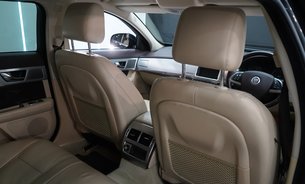 Jaguar XF D V6 PREMIUM LUXURY SPORTBRAKE One Owner Full History Rev Cam  23