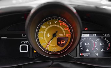 Ferrari GTC4 Lusso T 17