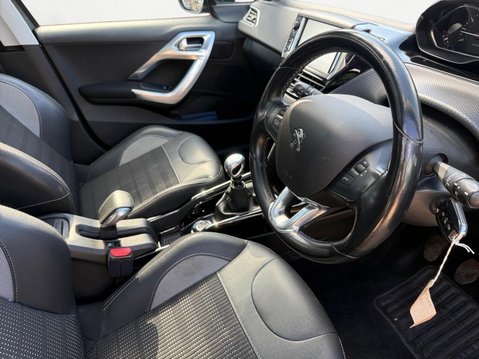 Peugeot 2008 1.2 PureTech Allure Premium Euro 6 (s/s) 5dr 14