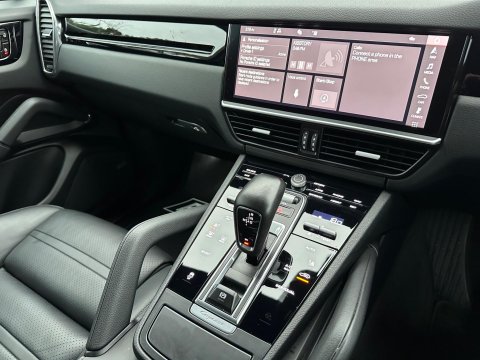 Porsche Cayenne 3.0T V6 TiptronicS 4WD Euro 6 (s/s) 5dr 23