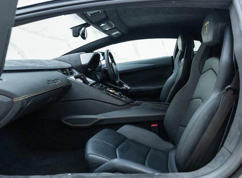 Lamborghini Aventador S LP 740-4 13