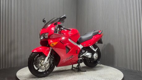 Honda VFR 2001 ONLY 13K FUEL INJECTED NON VTEC 1 OWNER NEW MOT 800CC 10
