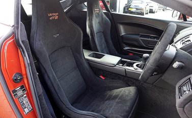 Aston Martin Vantage GT8 8
