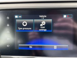 Renault Kadjar 1.5 Kadjar Iconic Blue dCi Auto 5dr 42