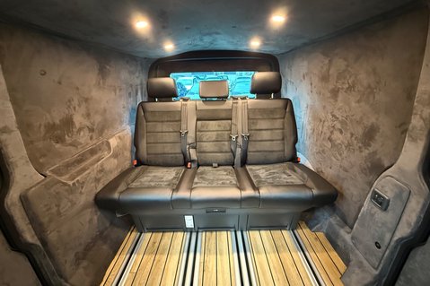 Volkswagen Transporter T32 TDI KOMBI HIGHLINE BMT LWB  -NO VAT -LUXURY CARAVELLE CONVERSION - 4