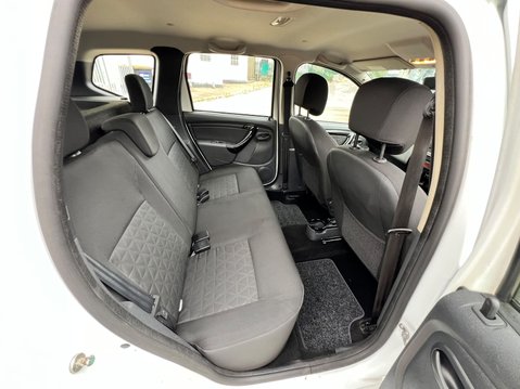 Dacia Duster LAUREATE DCI 49