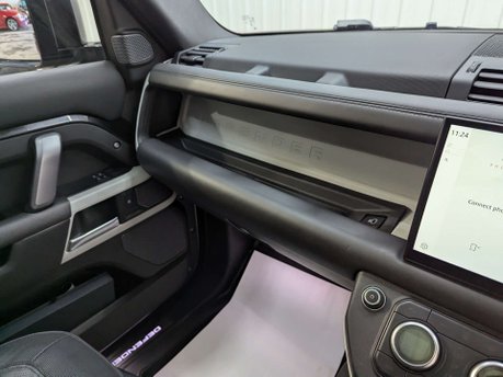 Land Rover Defender 2.0 Defender X-Dynamic HSE PHEV Auto 4WD 5dr 90
