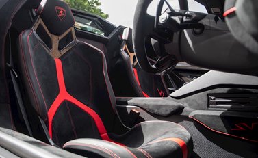 Lamborghini Aventador SV LP 750-4 Roadster 16