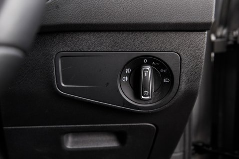 Volkswagen Tiguan R-LINE TECH TDI 4MOTION DSG 12