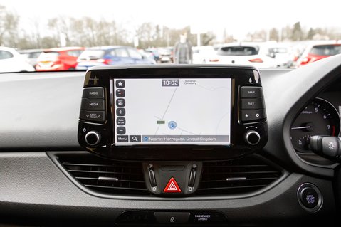 Hyundai i30 T-GDI FASTBACK N LINE PLUS NAV 34
