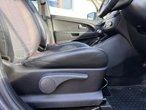 Kia Venga 4 AUTOMATIC 14