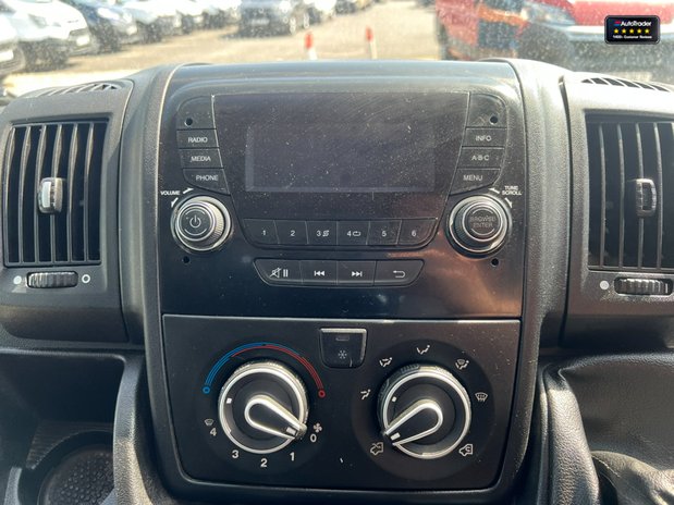 Citroen Relay Dropside LWB L3 Bluehdi Air Con EURO 6 NO VAT 29
