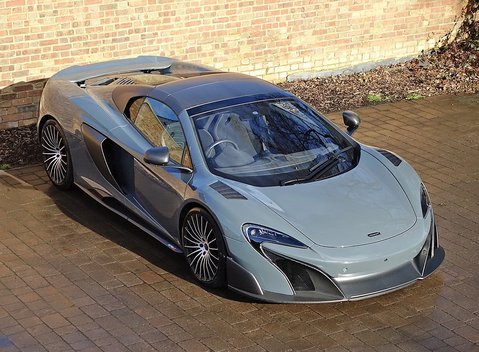 McLaren 675 LT Spider 30