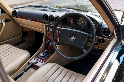 Mercedes-Benz SL Series 380 SL 16