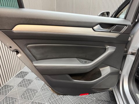 Volkswagen Passat 2.0 TDI GT Euro 6 (s/s) 5dr 42