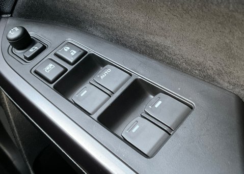 Suzuki Vitara SZ5 25