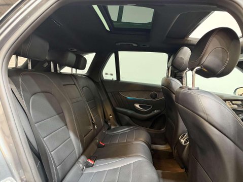 Mercedes-Benz GLC 2.1 GLC220d AMG Line (Premium) SUV 5dr Diesel G-Tronic 4MATIC Euro 6 (s/s) 32
