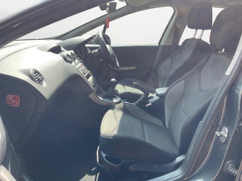 Peugeot 308 1.6 VTi Sport 5dr 17