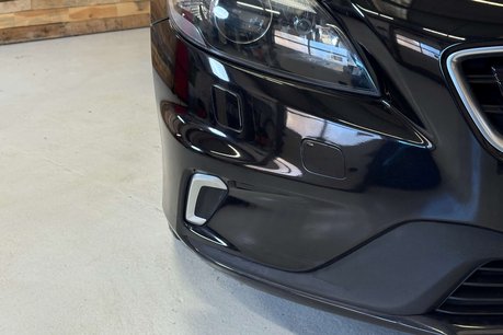 Volvo V40 2.0 T5 R-Design Pro Hatchback 5dr Petrol Auto Euro 6 (s/s) (245 ps) 37