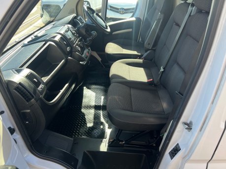Peugeot Boxer BLUEHDI 333 L1H1 PROFESSIONAL P/V 7