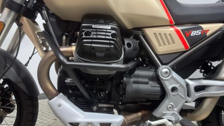 Moto Guzzi V85 TT 850 2021 ONLY 11K HISTORY FULL LUGGAGE ADVENTURE BIKE 10